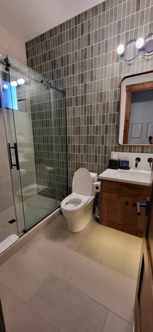 Bathroom accent wall